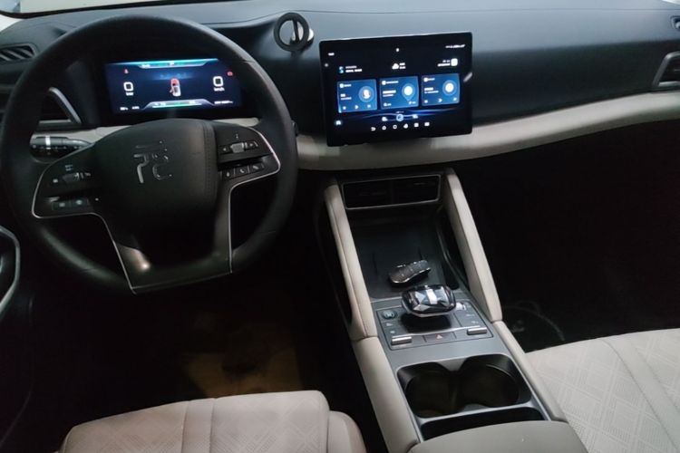 BYD YuanUP 2024 car image #13