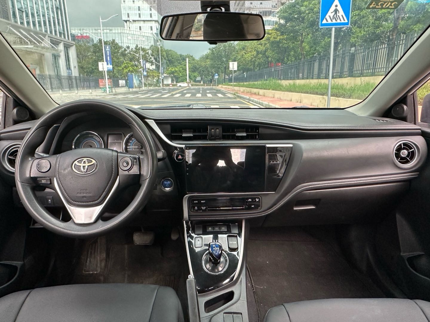Toyota Corolla 2018 car image #10