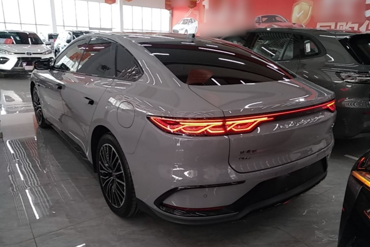 BYD Han 2025 #7 BYD Han 2025 car image #7