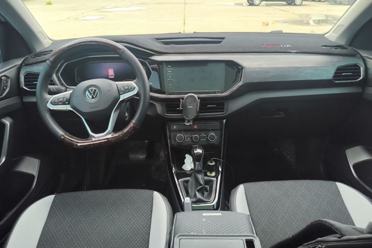 Volkswagen Tacqua 2020 immagine di auto #10