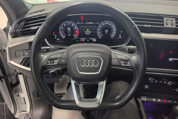 Audi Q3 2024 immagine di auto #11