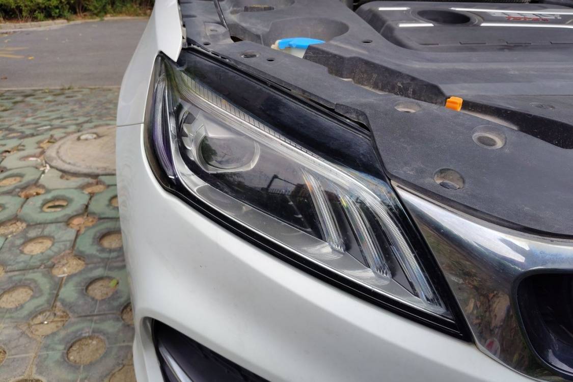 GEELY Binray 2019 car image #7