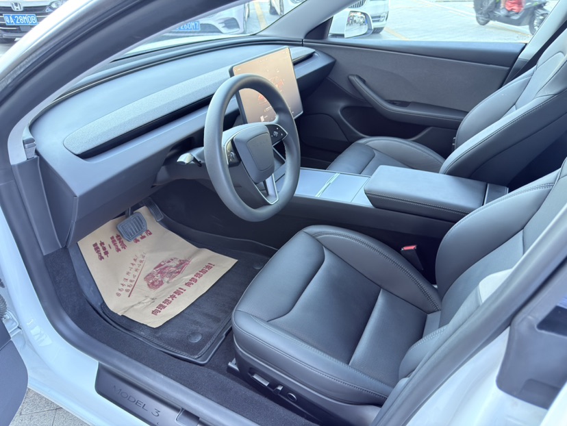 Tesla Model 3 2025 #4 Tesla Model 3 2025 car image #4