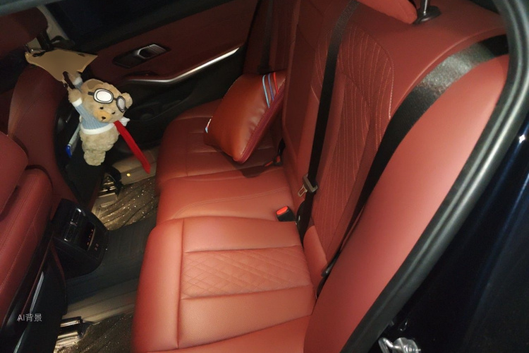 BMW 3 Series 2022 car image #19