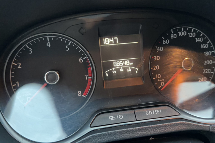 Volkswagen Polo 2016 car image #14