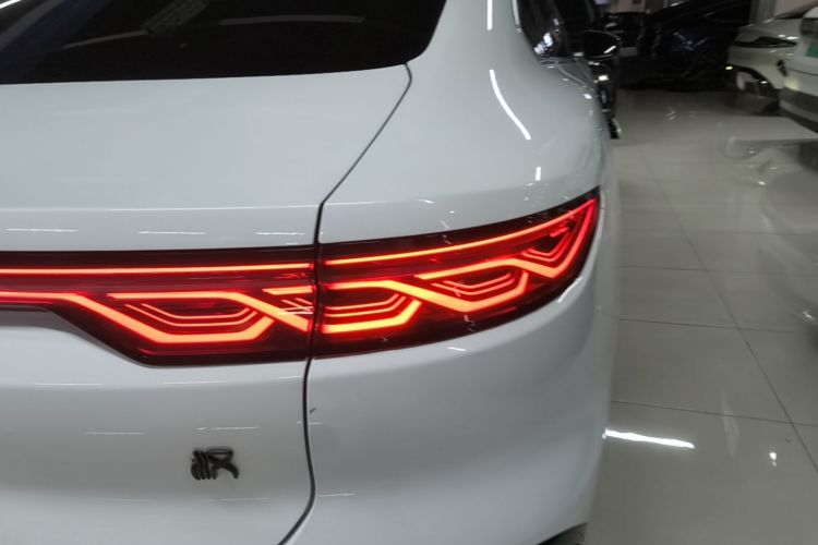 BYD Han 2023 image de voiture #8