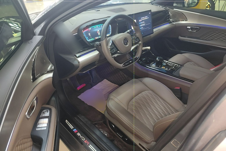 BYD Han 2023 car image #16