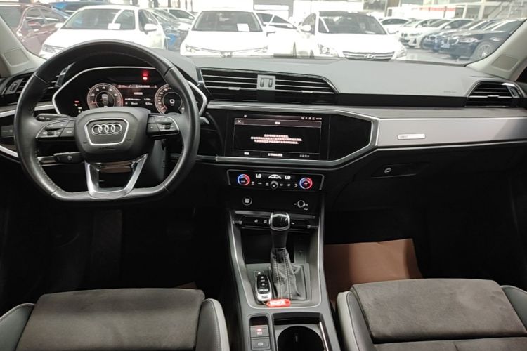 Audi Q3 2023 #14 Audi Q3 2023 car image #14