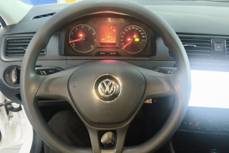 Volkswagen Santana 2023 صورة سيارة #15