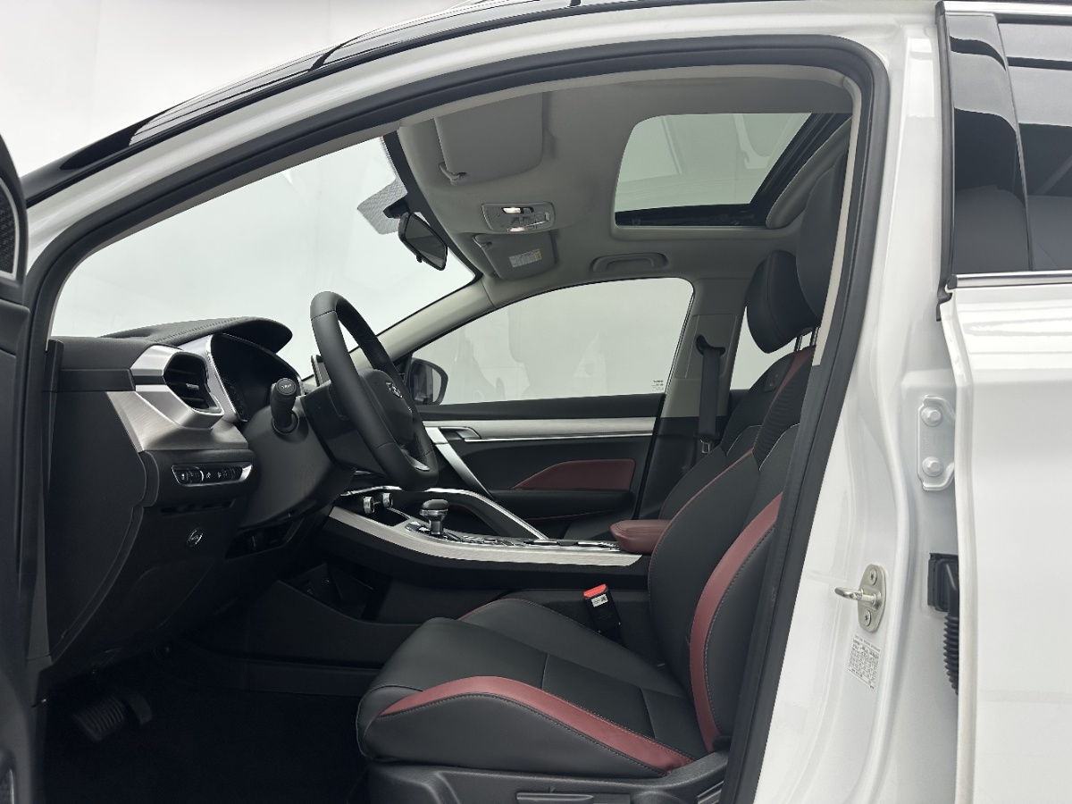 GEELY Coolray 2022 #5 GEELY Coolray 2022 car image #5