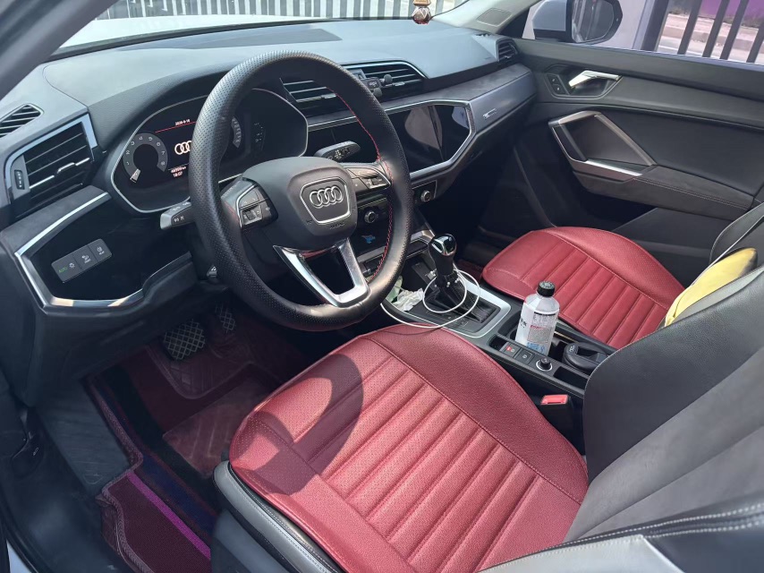 Audi Q3 2019 car image #4