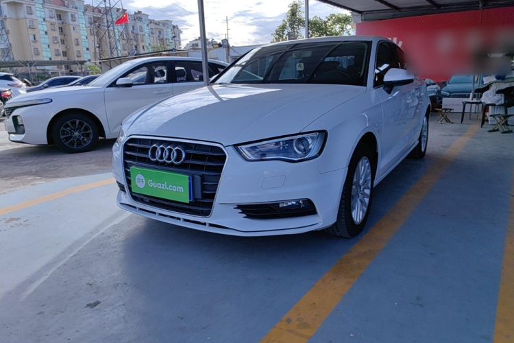 Audi A3 2017 car image #2