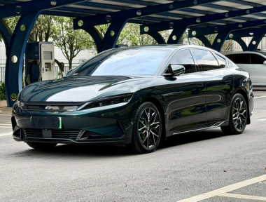 BYD Han 2023 immagine di auto 
