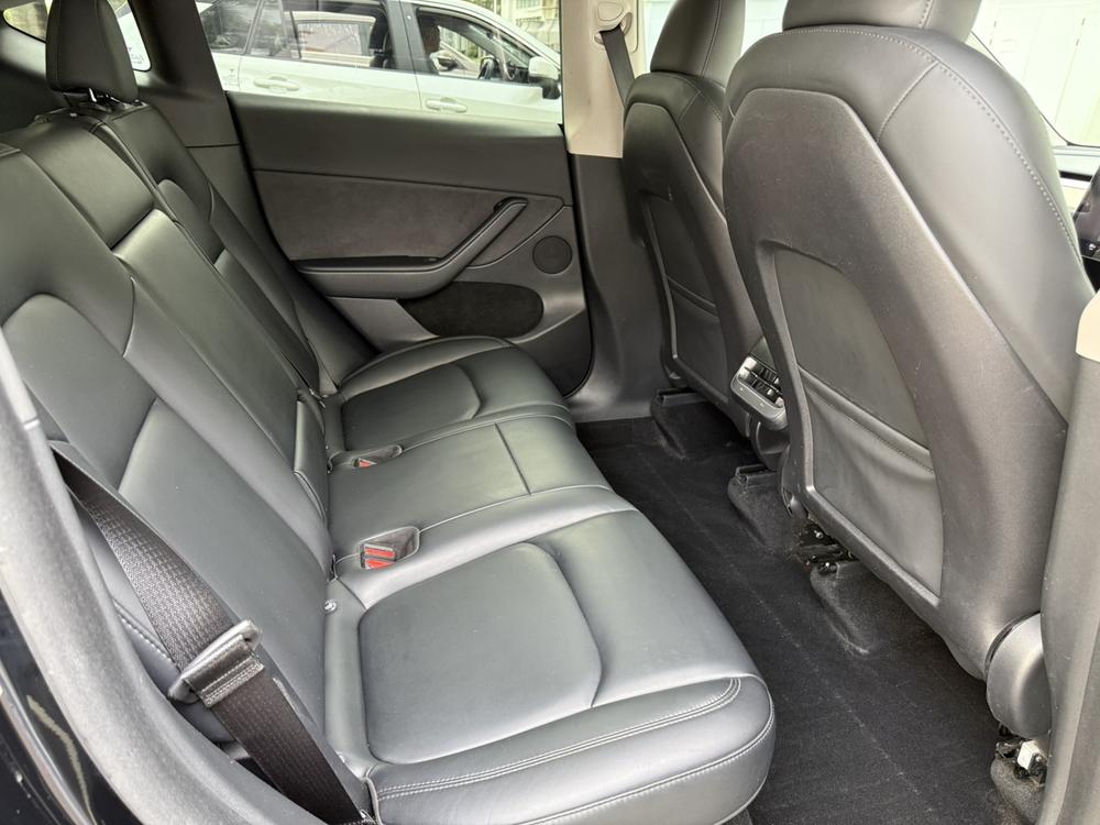 Tesla Model Y 2022 immagine di auto #13