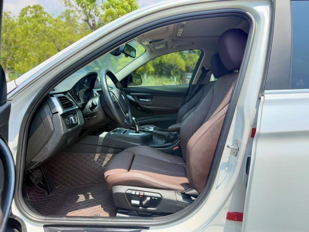 BMW 3 Series 2019 #22 BMW 3 Series 2019 car image #22