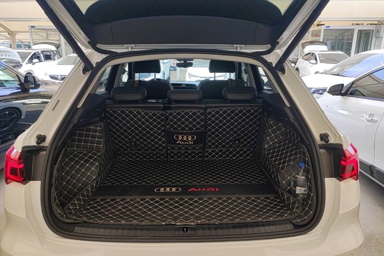 Audi Q3 2022 immagine di auto #19