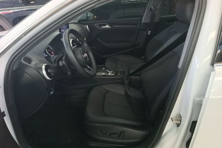Audi A3 2020 car image #19