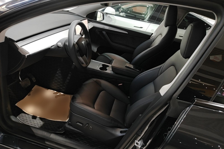Tesla Model Y 2024 #19 Tesla Model Y 2024 car image #19