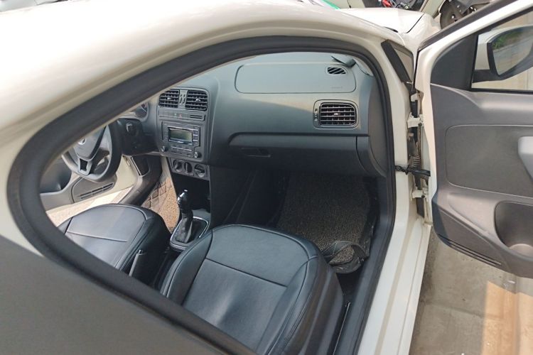 Volkswagen Polo 2017 #27 Volkswagen Polo 2017 car image #27