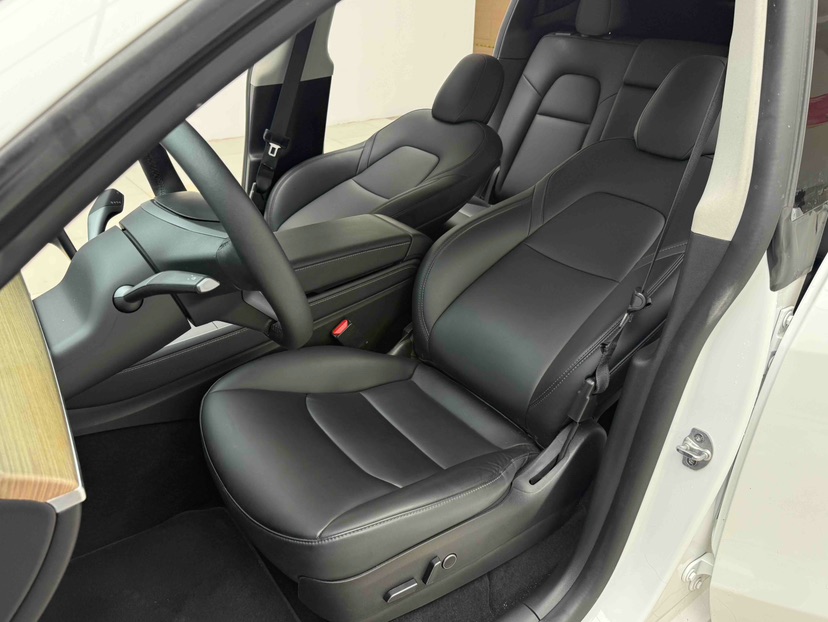 Tesla Model Y 2022 car image #6