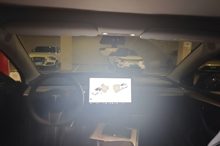 Tesla Model Y 2022 car image #7