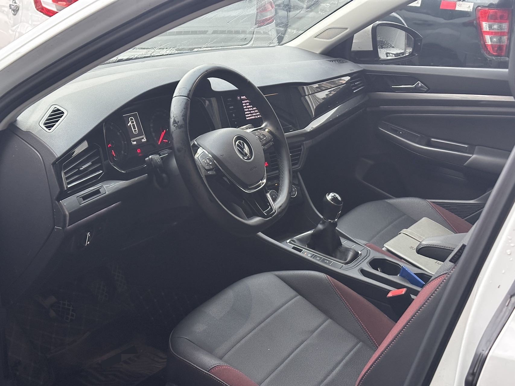 Volkswagen Bora 2021 imagen de coche #3