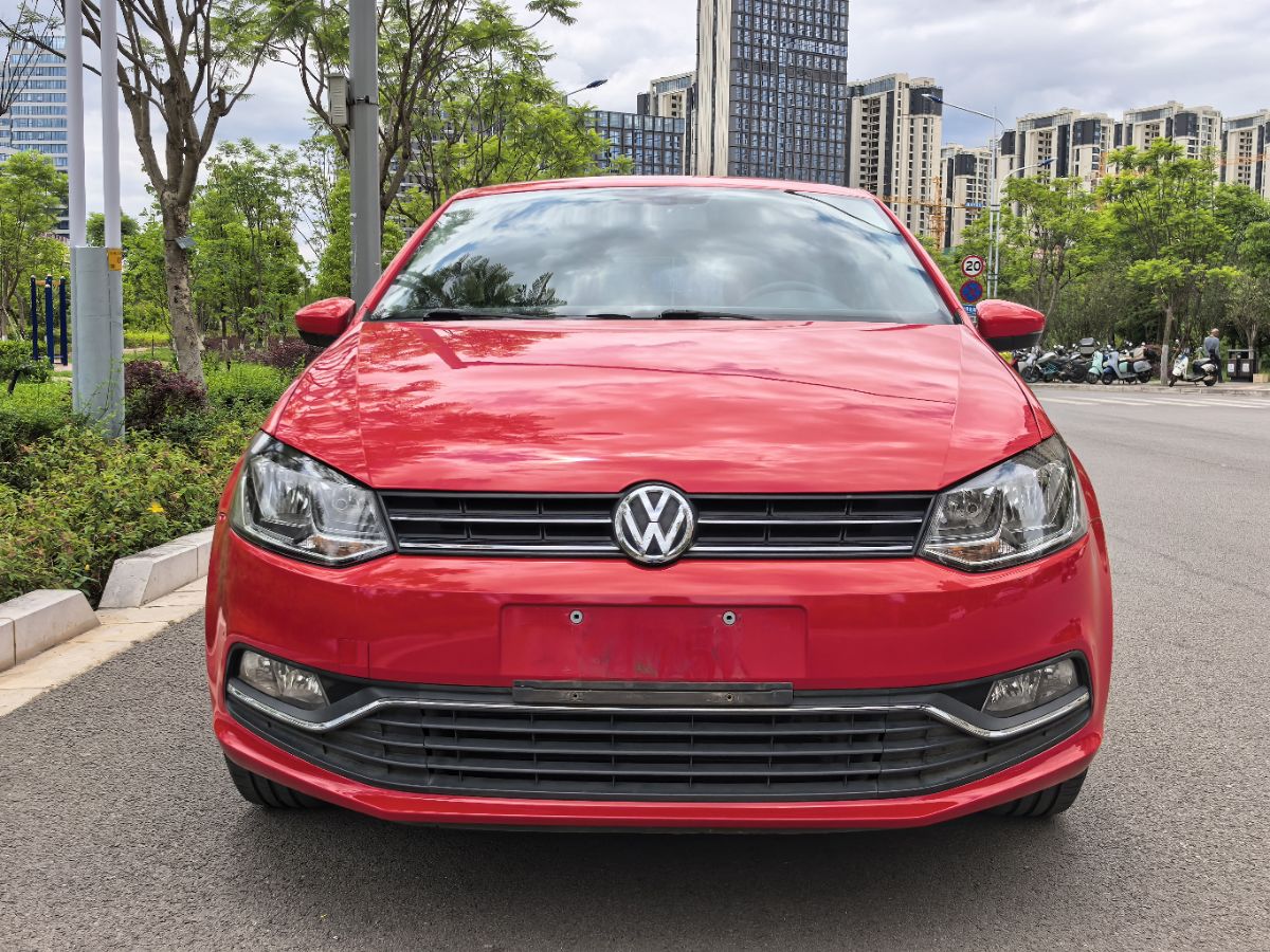 Volkswagen Polo 2014 car image #2