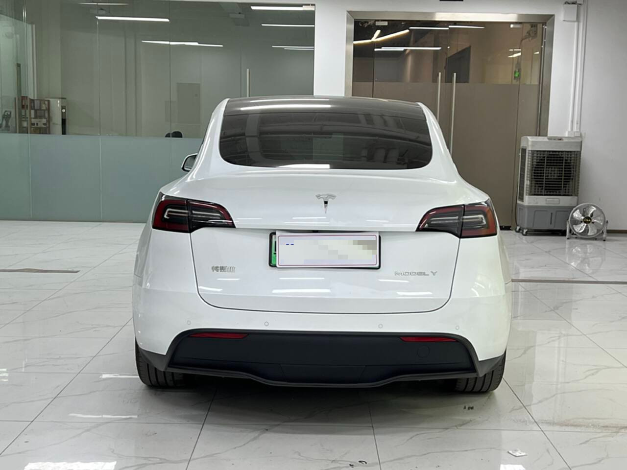 Tesla Model Y 2023 #7 Tesla Model Y 2023 immagine di auto #7