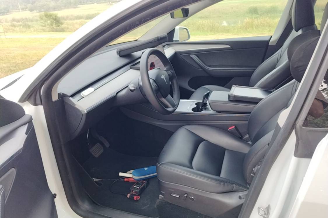 Tesla Model Y 2024 car image #7