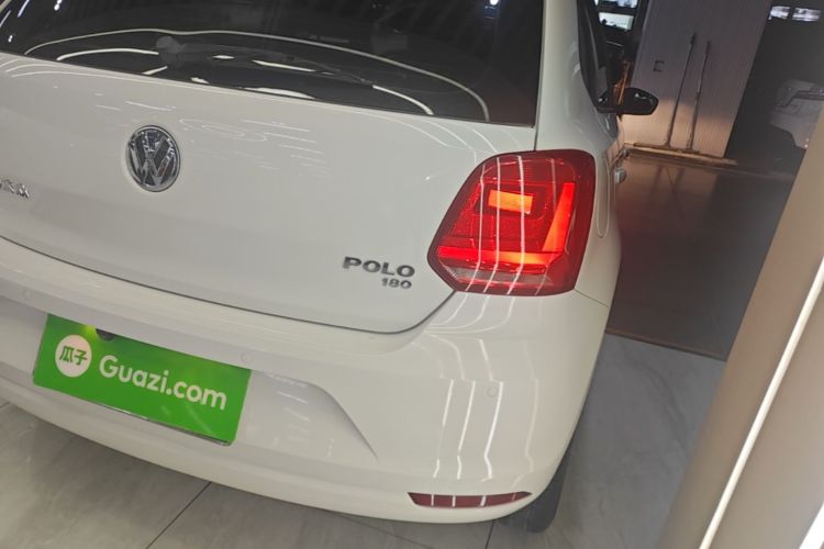 Volkswagen Polo 2018 car image #8