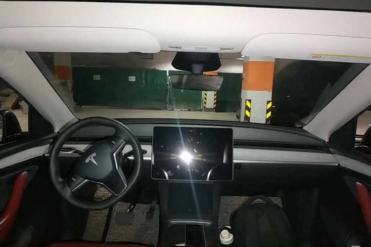 Tesla Model Y 2024 #10 Tesla Model Y 2024 car image #10