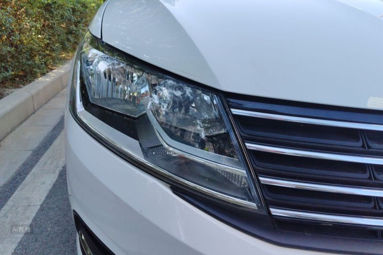 Volkswagen Lavida 2017 car image #8