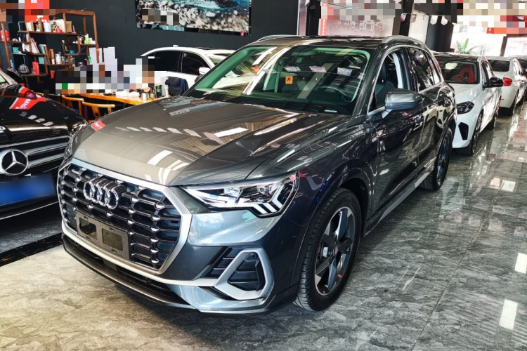 Audi Q3 2019 #2 Audi Q3 2019 car image #2