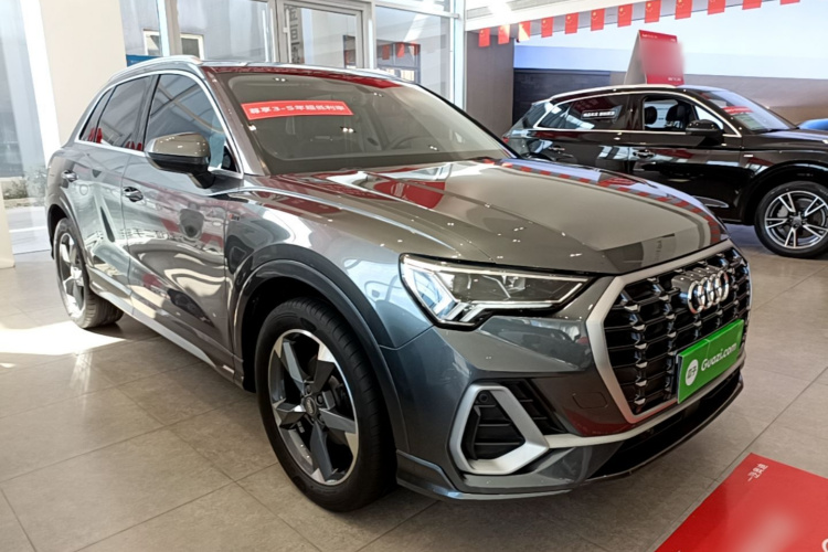 Audi Q3 2020 car image #4