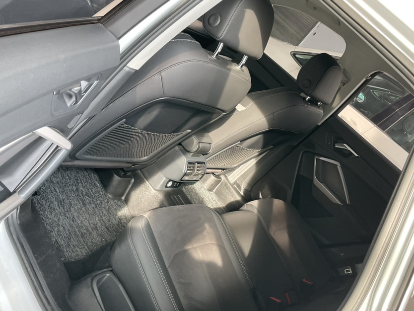 Audi Q3 2023 #8 Audi Q3 2023 car image #8