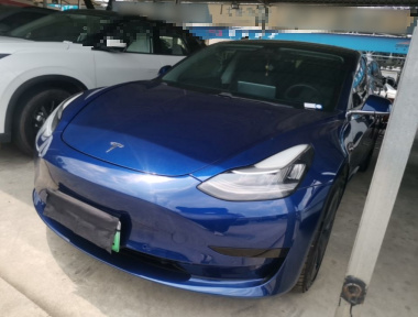 Tesla Model 3 2020 car image 