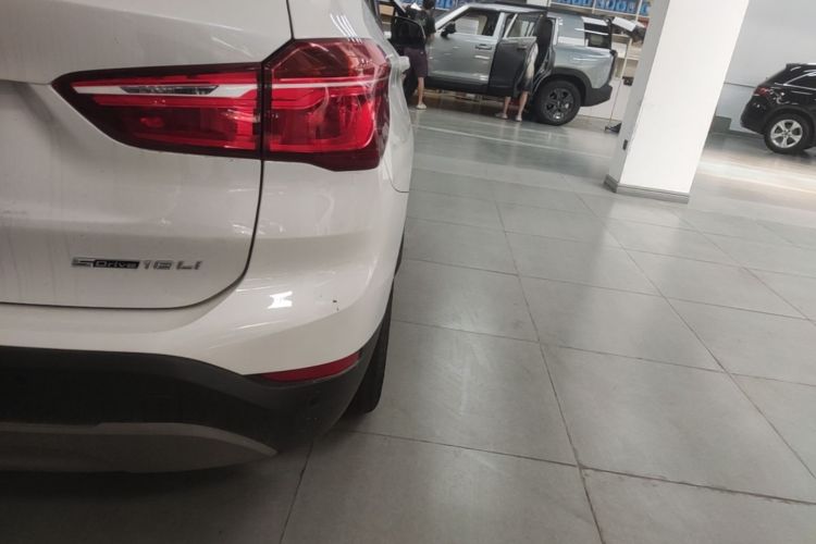 BMW X1 2018 immagine di auto #3