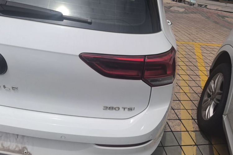 Volkswagen Golf 2021 car image #8