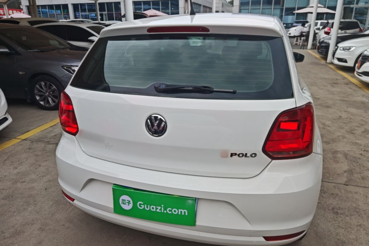 Volkswagen Polo 2017 car image #6