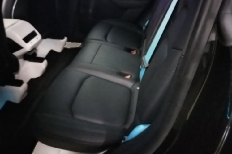 Tesla Model Y 2022 car image #17