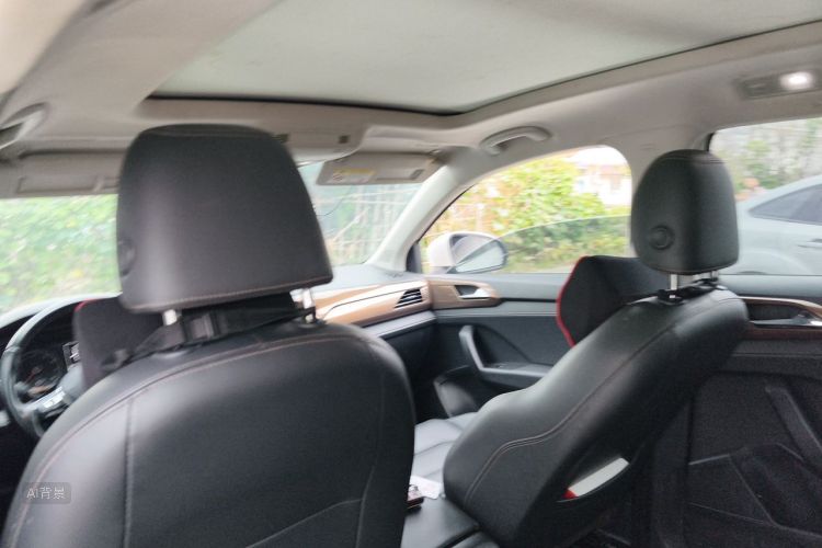 Volkswagen Tharu 2019 car image #20