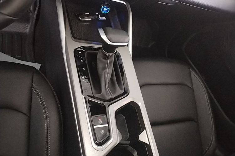 GEELY Emgrand 2025 #18 GEELY Emgrand 2025 immagine di auto #18