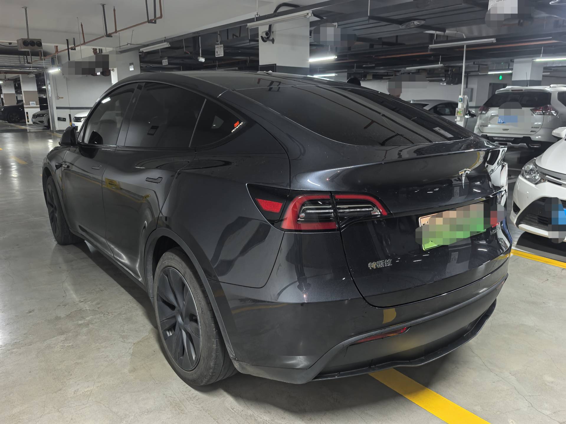 Tesla Model Y 2024 #3 Tesla Model Y 2024 صورة سيارة #3
