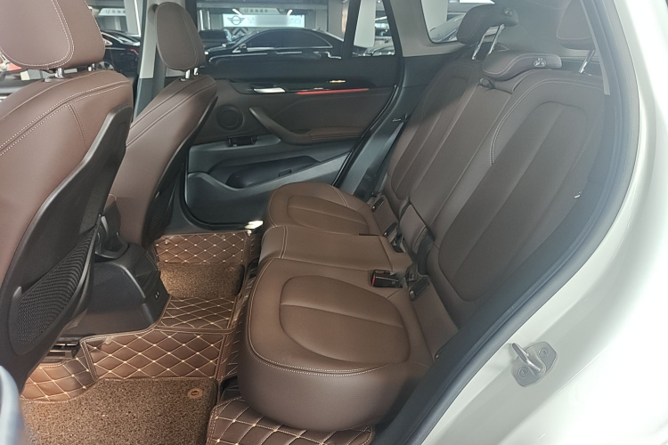 BMW X1 2020 imagen de coche #12