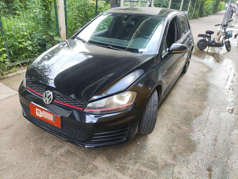 Volkswagen GolfGTI 2015 car image 