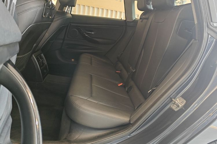 BMW 3 Series GT 2019 #17 BMW 3 Series GT 2019 car image #17