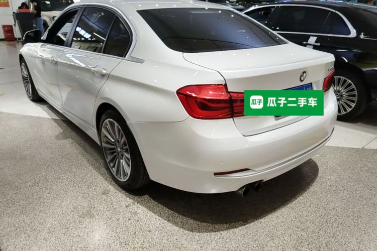 BMW 3 Series 2019 car image #5
