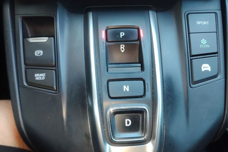 Honda CR-V 2018 car image #18