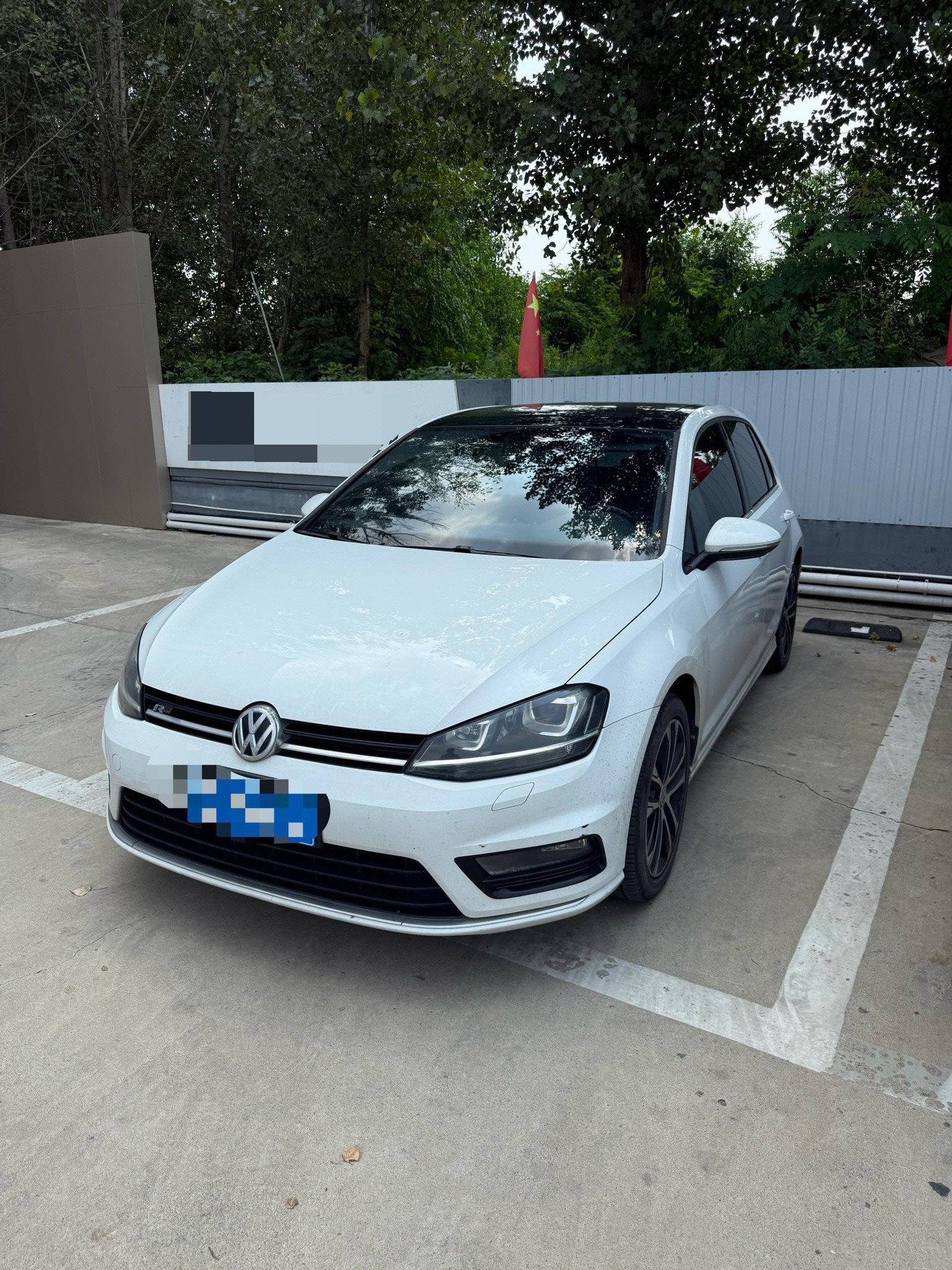 Volkswagen Golf 2017 car image 