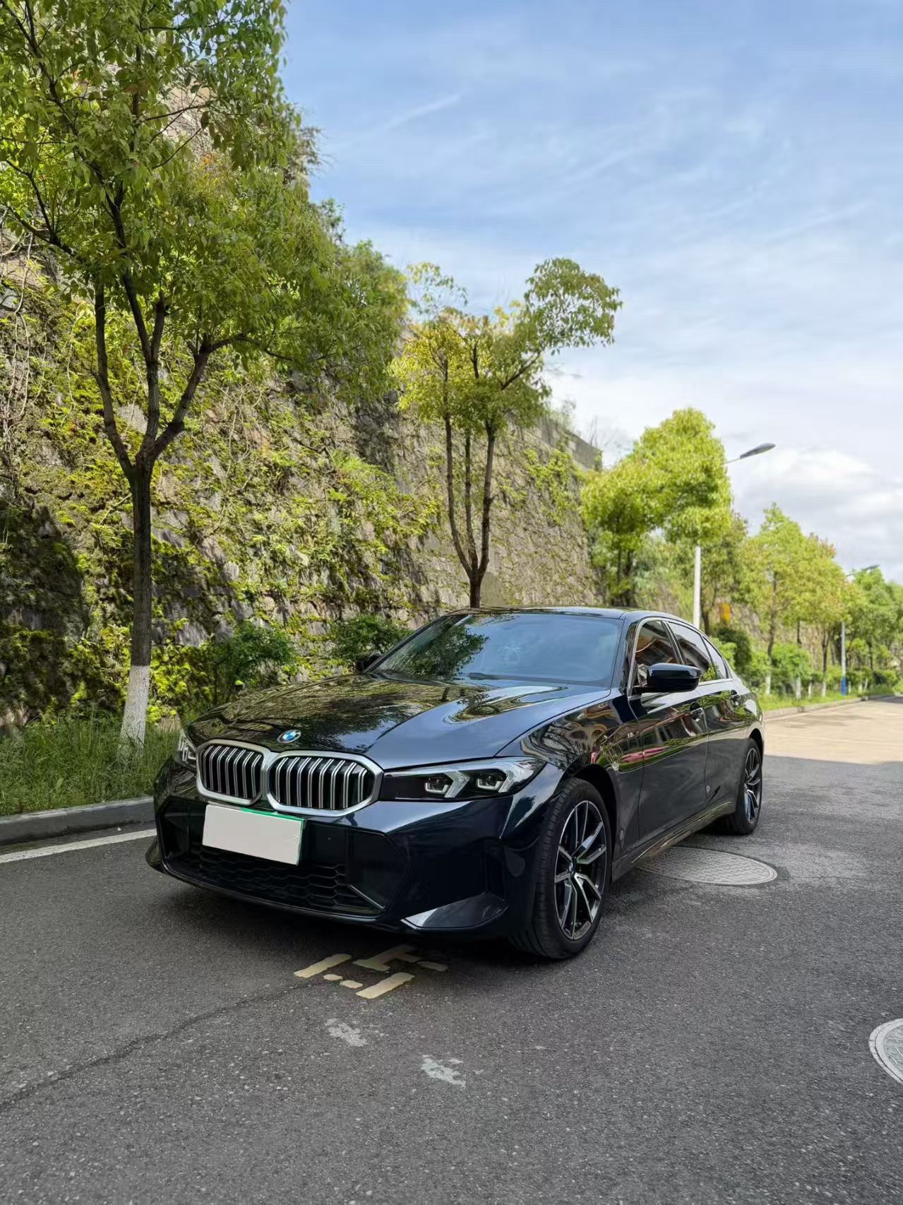 BMW 3 Series 2023 car image 